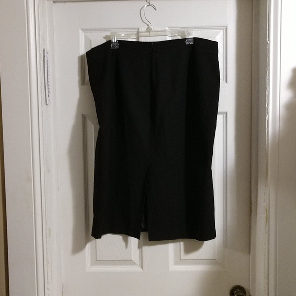🩸$7.00🩸Ashley Stewart Black Skirt Size 16W Read Description - Picture 3 of 9